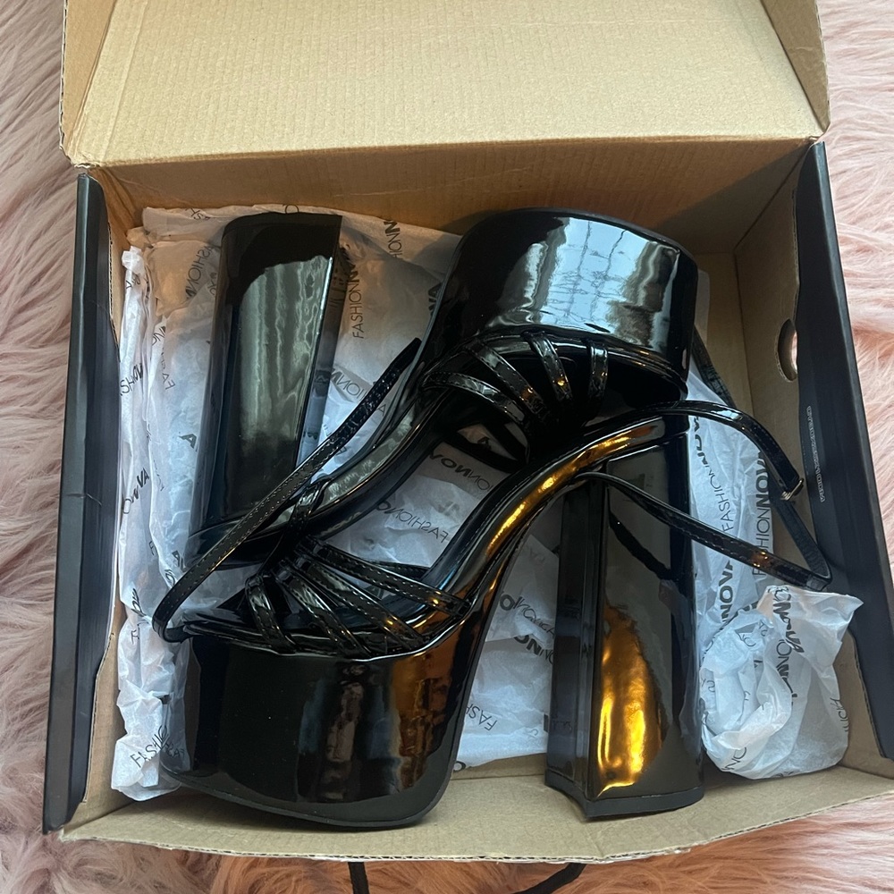 Brand new chunky heels from FASHION NOVA